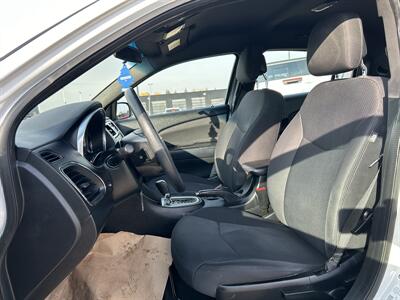 2013 Chrysler 200 LX   - Photo 13 - Edmonton, AB T5S 1R1