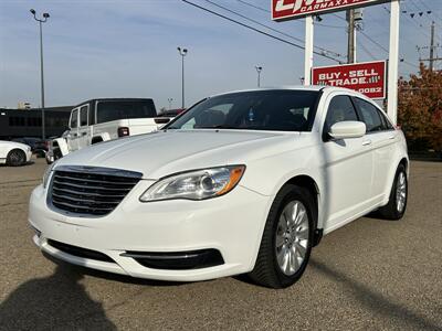 2013 Chrysler 200 LX   - Photo 1 - Edmonton, AB T5S 1R1