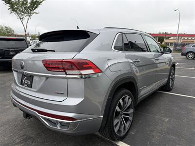 2021 Volkswagen Atlas Cross Sport V6 SEL Premium R-Line 4Mo - Photo 5 - Edmonton, AB T5L 4H5