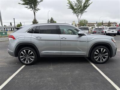 2021 Volkswagen Atlas Cross Sport V6 SEL Premium R-Line 4Mo - Photo 4 - Edmonton, AB T5L 4H5