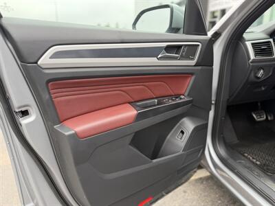 2021 Volkswagen Atlas Cross Sport V6 SEL Premium R-Line 4Mo - Photo 28 - Edmonton, AB T5L 4H5