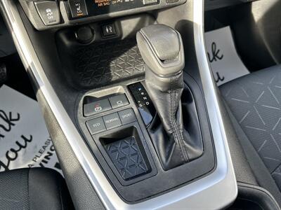 2019 Toyota RAV4 XLE   - Photo 16 - Edmonton, AB T5L 4H5