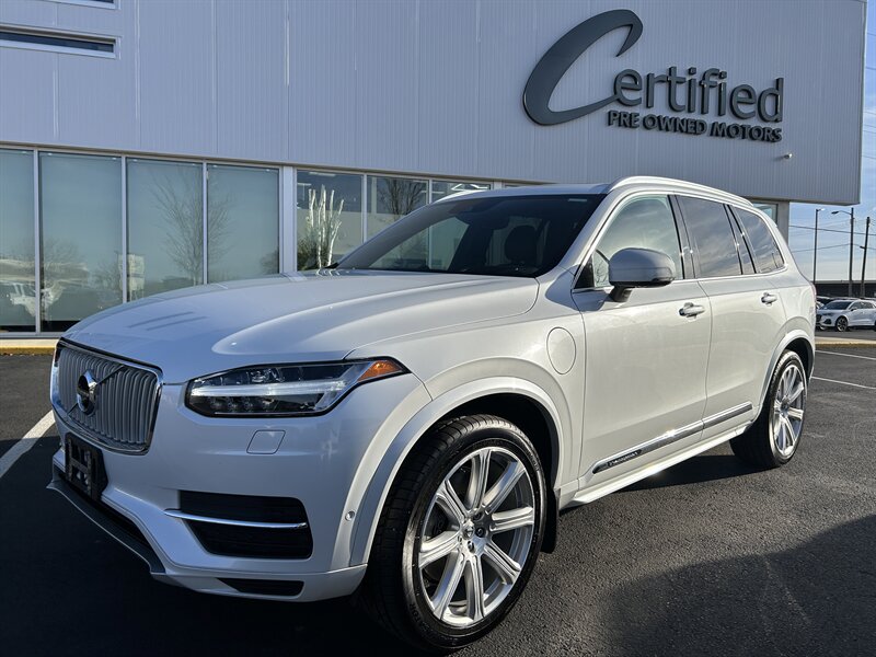 2017 Volvo XC90 T8 eAWD Inscription  
