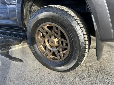 2022 Toyota 4Runner TRD Off-Road Premium - Photo 8 - Edmonton, AB T5L 4H5