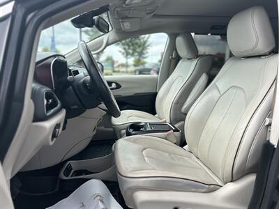 2017 Chrysler Pacifica Limited   - Photo 17 - Edmonton, AB T5L 4H5