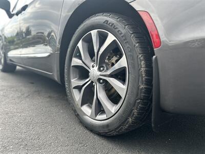 2017 Chrysler Pacifica Limited   - Photo 9 - Edmonton, AB T5L 4H5