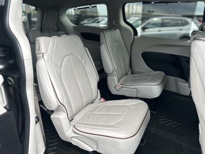 2017 Chrysler Pacifica Limited   - Photo 24 - Edmonton, AB T5L 4H5
