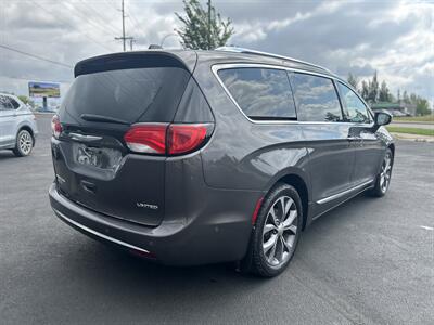 2017 Chrysler Pacifica Limited   - Photo 5 - Edmonton, AB T5L 4H5