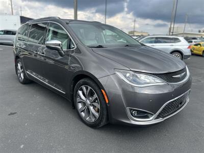 2017 Chrysler Pacifica Limited   - Photo 3 - Edmonton, AB T5L 4H5