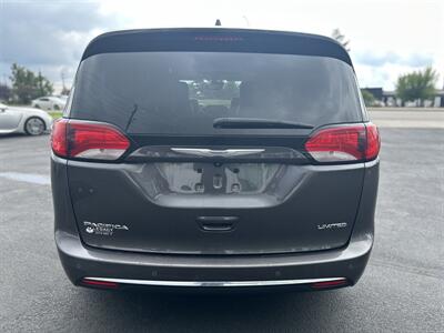 2017 Chrysler Pacifica Limited   - Photo 6 - Edmonton, AB T5L 4H5