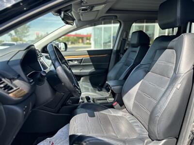 2017 Honda CR-V Touring   - Photo 16 - Edmonton, AB T5L 4H5