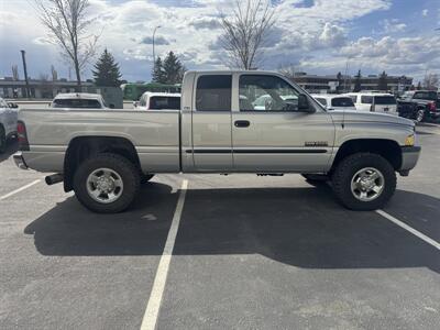 2001 Dodge Ram 2500 SLT   - Photo 4 - Edmonton, AB T5L 4H5