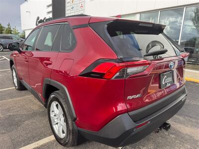 2020 Toyota RAV4 Hybrid XLE - Photo 8 - Edmonton, AB T5L 4H5