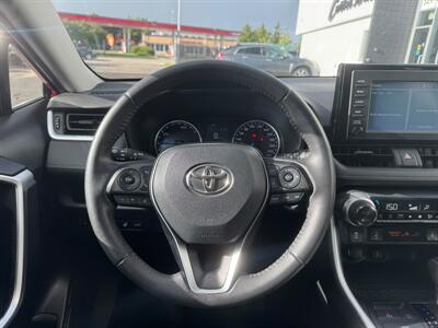 2020 Toyota RAV4 Hybrid XLE - Photo 14 - Edmonton, AB T5L 4H5