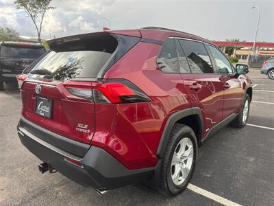 2020 Toyota RAV4 Hybrid XLE - Photo 6 - Edmonton, AB T5L 4H5