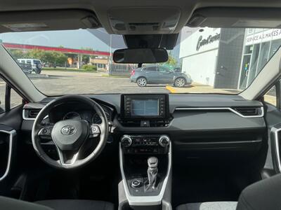2020 Toyota RAV4 Hybrid XLE - Photo 13 - Edmonton, AB T5L 4H5