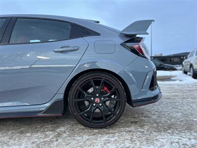 2019 Honda Civic Type R | Reverse Camera | Full Service   - Photo 10 - Edmonton, AB T5S 1R1