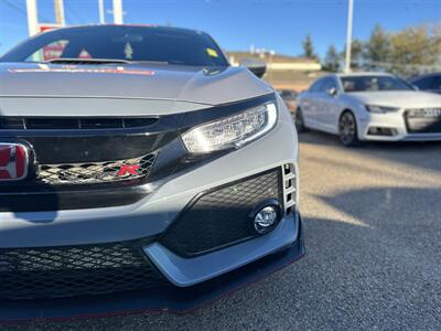 2019 Honda Civic Type R | Reverse Camera | Full Service   - Photo 9 - Edmonton, AB T5S 1R1