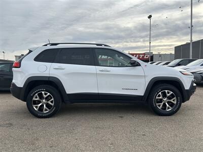 2016 Jeep Cherokee Trailhawk | Heated Seats | V6 | Remote Starter |   - Photo 4 - Edmonton, AB T5S 1R1