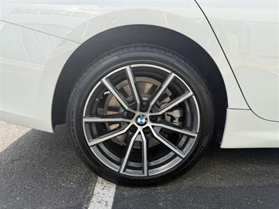 2019 BMW 3 Series 330i xDrive - Photo 8 - Edmonton, AB T5L 4H5