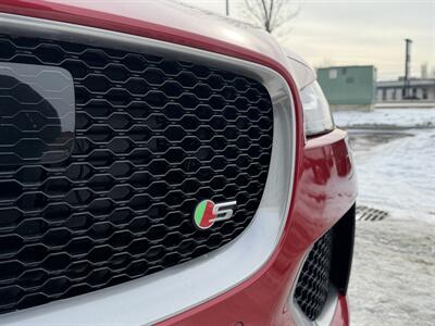 2017 Jaguar F-PACE S   - Photo 11 - Edmonton, AB T5L 4H5