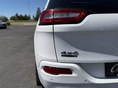 2017 Jeep Cherokee Overland - Photo 12 - Edmonton, AB T5L 4H5