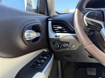 2017 Jeep Cherokee Overland - Photo 18 - Edmonton, AB T5L 4H5