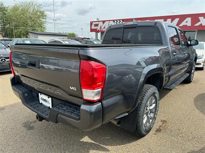 2017 Toyota Tacoma SR5 V6 | 4WD | LOW KMS   - Photo 4 - Edmonton, AB T5S 1R1