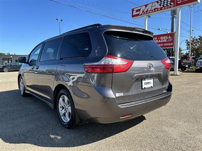 2019 Toyota Sienna LE Mobility 7-Passenger   - Photo 7 - Edmonton, AB T5S 1R1