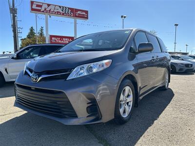 2019 Toyota Sienna LE Mobility 7-Passenger   - Photo 1 - Edmonton, AB T5S 1R1