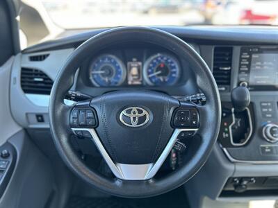 2019 Toyota Sienna LE Mobility 7-Passenger   - Photo 11 - Edmonton, AB T5S 1R1