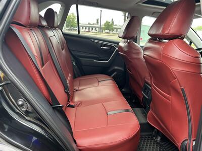 2019 Toyota RAV4 XLE Premium   - Photo 17 - Edmonton, AB T5L 4H5