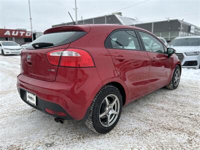 2014 Kia Rio 5-Door EX   - Photo 5 - Edmonton, AB T5S 1R1