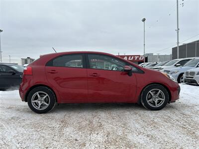 2014 Kia Rio 5-Door EX   - Photo 4 - Edmonton, AB T5S 1R1