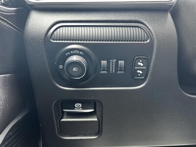 2023 Jeep Wagoneer Series II   - Photo 18 - Edmonton, AB T5L 4H5