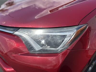 2018 Toyota RAV4 LE   - Photo 10 - Edmonton, AB T5L 4H5