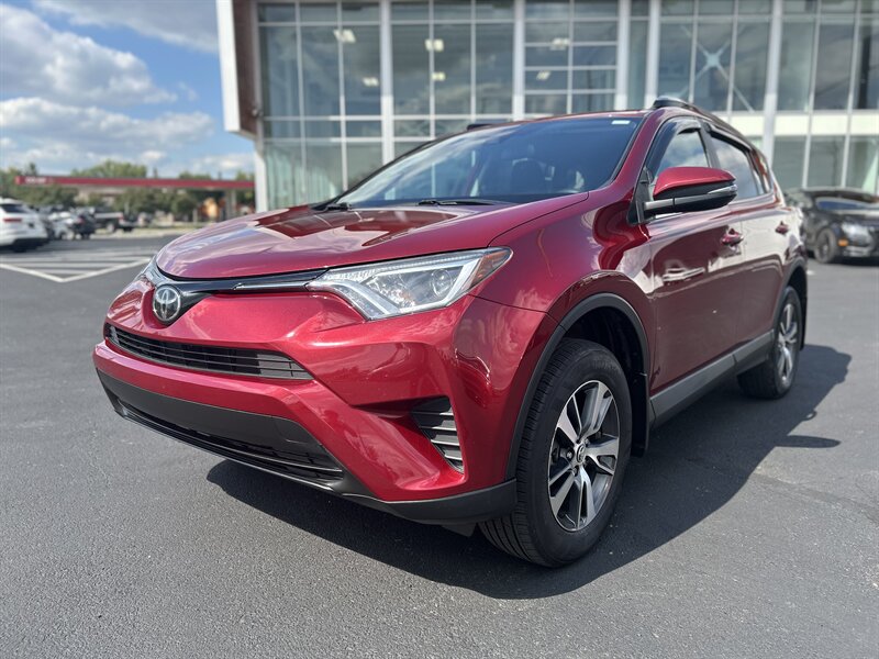 2018 Toyota RAV4 LE - Photo 1 - Edmonton, AB T5L 4H5