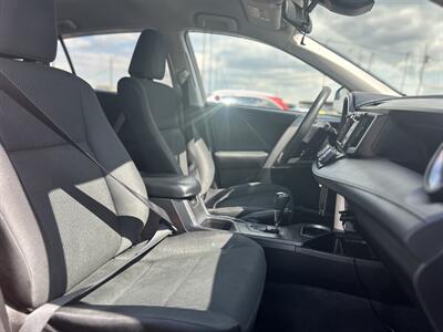 2018 Toyota RAV4 LE   - Photo 21 - Edmonton, AB T5L 4H5