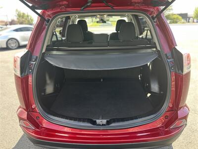 2018 Toyota RAV4 LE   - Photo 19 - Edmonton, AB T5L 4H5