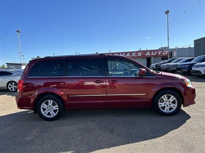 2015 Dodge Grand Caravan Crew | STOW & GO | REMOTE STARTER | REVERSE CAMERA   - Photo 4 - Edmonton, AB T5S 1R1