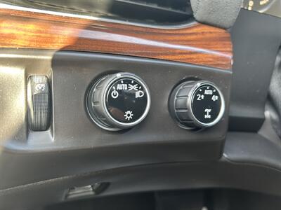 2015 Cadillac Escalade Premium   - Photo 15 - Edmonton, AB T5L 4H5