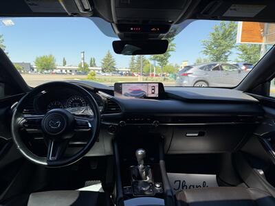 2025 Mazda Mazda3 Hatchback 2.5 S Premium   - Photo 14 - Edmonton, AB T5L 4H5