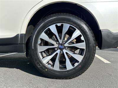 2015 Subaru Outback 2.5i Limited Package   - Photo 12 - Edmonton, AB T5L 4H5
