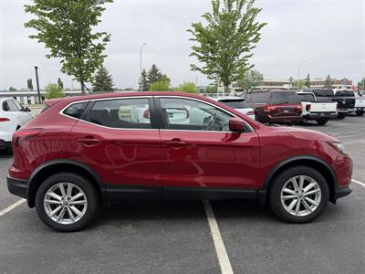 2017 Nissan Rogue Sport SV   - Photo 4 - Edmonton, AB T5L 4H5