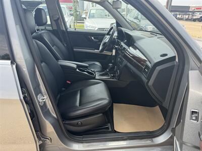 2010 Mercedes-Benz GLK 350 4MATIC | FULLY SERVICED | HEATED LEATHER SEATS   - Photo 14 - Edmonton, AB T5S 1R1