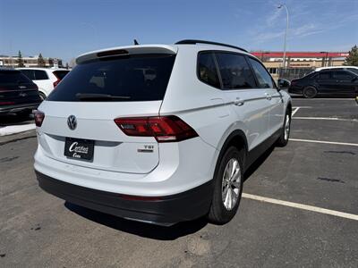 2018 Volkswagen Tiguan Trendline 4Motion   - Photo 5 - Edmonton, AB T5L 4H5