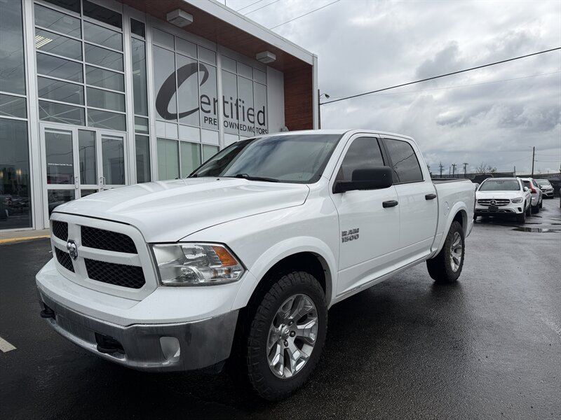 2017 RAM 1500 SLT  
