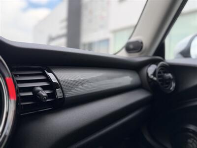 2019 MINI Hardtop 2 Door Cooper - Photo 24 - Edmonton, AB T5L 4H5