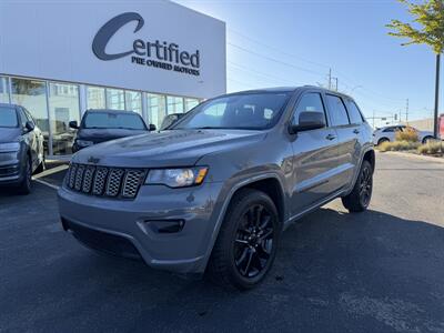 2022 Jeep Grand Cherokee WK Laredo X - Photo 1 - Edmonton, AB T5L 4H5
