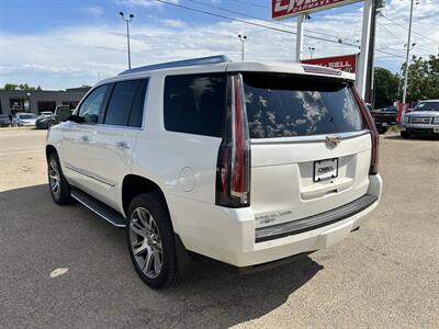 2015 Cadillac Escalade Luxury | LOADED | CAPTAIN SEATS |   - Photo 7 - Edmonton, AB T5S 1R1